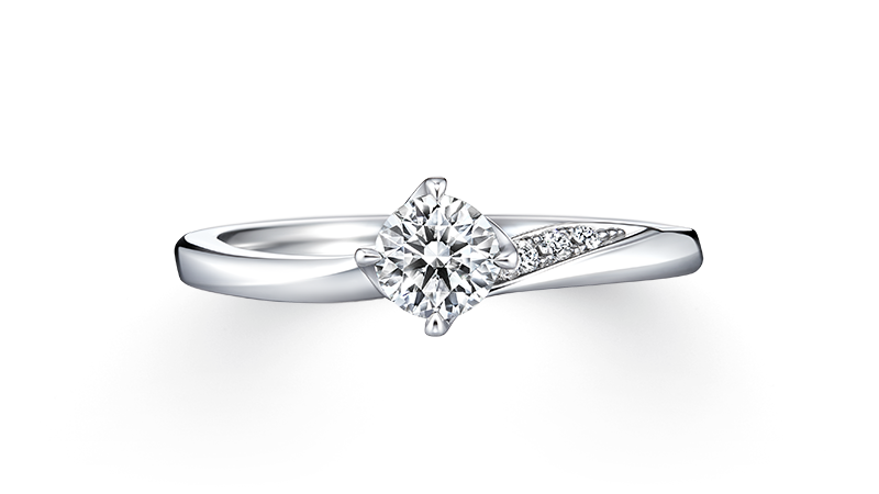 アシンメトリーのご婚約指輪