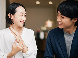 多彩なバリエーションで、理想のリングを探す