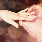 プロポーズの際、リングを渡すのは必須！？