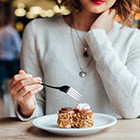 好きな人にプロポーズ！婚約指輪の渡し方はどんな方法？