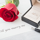 プロポーズに欠かせない婚約指輪！準備期間が短くても大丈夫？