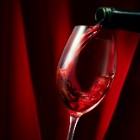 婚約指輪は一緒に選びたい！そんなときはワインでプロポーズを