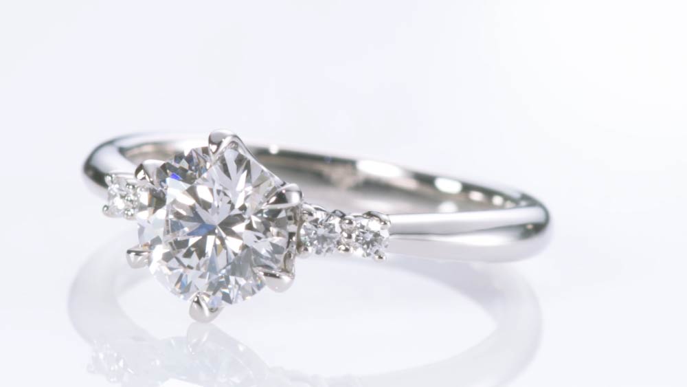 ダイヤモンドの品質｜婚約指輪・結婚指輪のI-PRIMO（アイプリモ