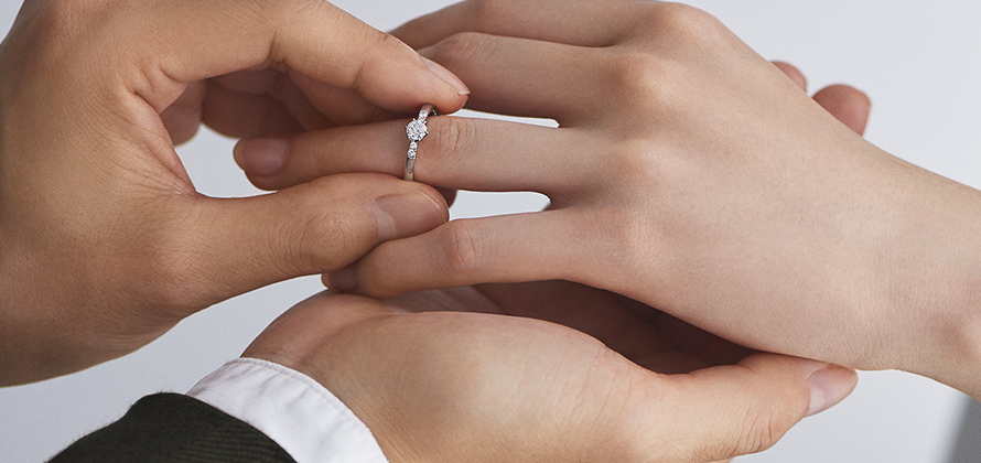 婚約指輪（エンゲージリング）ガイド｜カップルに人気の婚約指輪