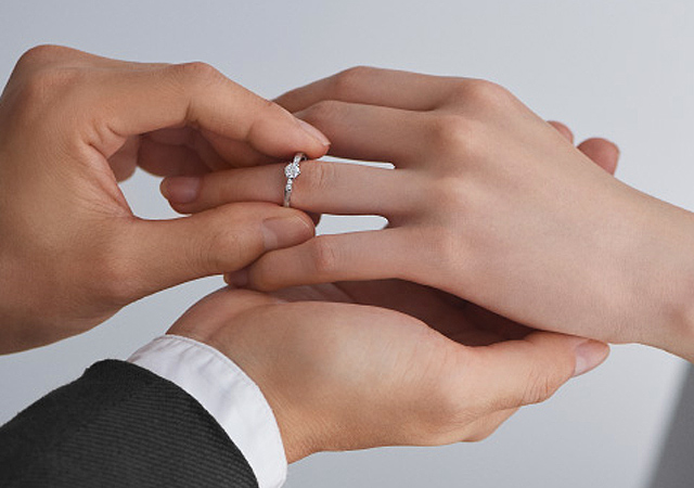 婚約指輪（エンゲージリング）｜カップルに人気の婚約指輪,結婚