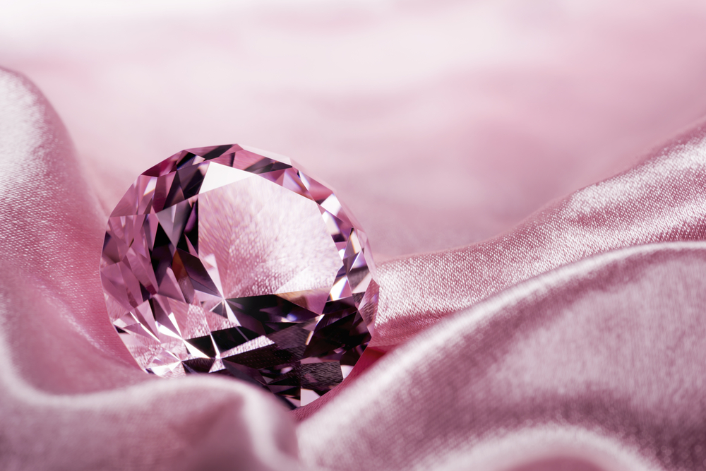 神秘的な魅力のピンクダイヤモンド