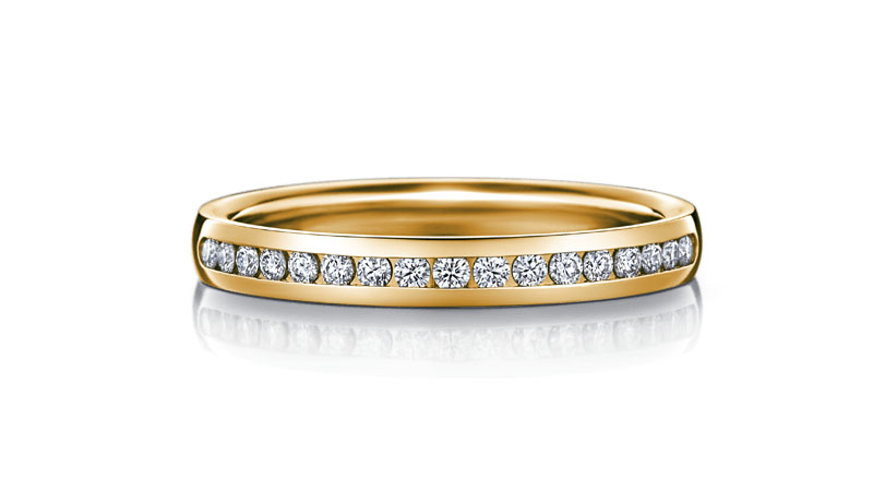 ゴールドの結婚指輪の魅力や重ね着けのメリットについて解説