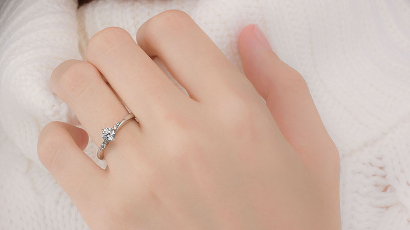 サジッタ｜婚約指輪（エンゲージリング）｜カップルに人気の婚約