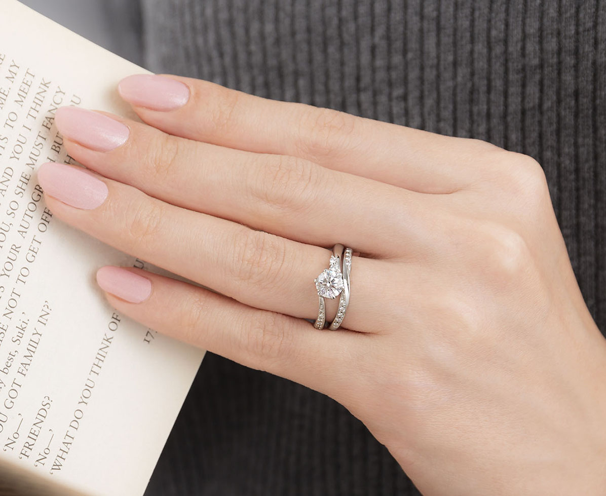 アンドロメダ&ペルセウス｜セットリング｜カップルに人気の婚約指輪 
