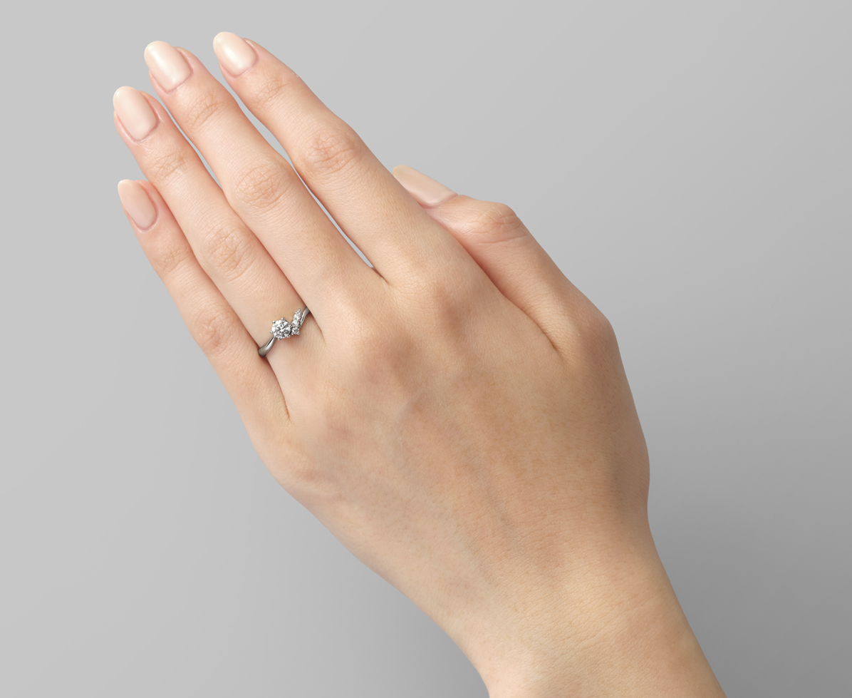 アウストラリス|婚約指輪(エンゲージリング)|カップルに人気の婚約