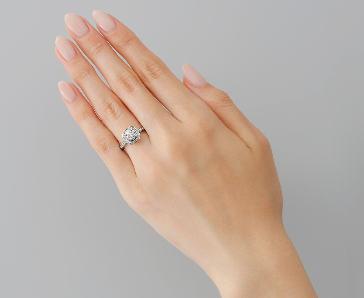 フィールム【銀座本店 限定展示】｜婚約指輪（エンゲージリング  