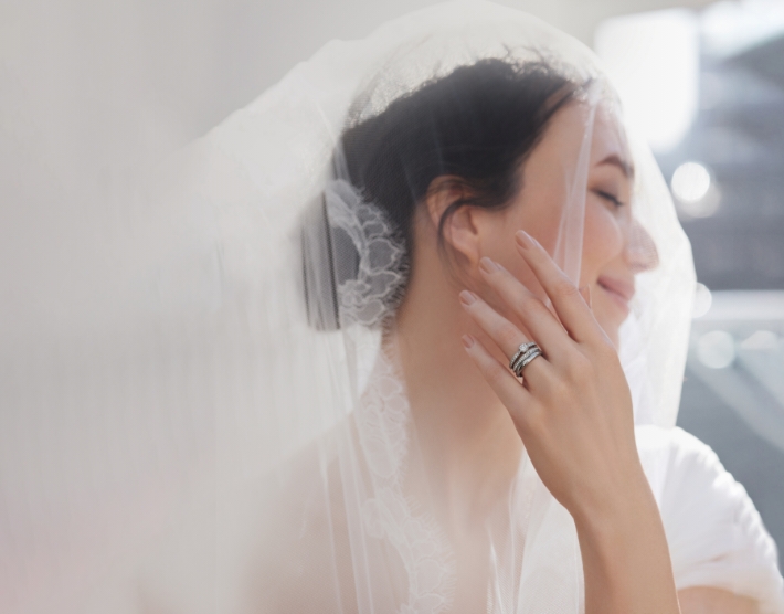 ストレートの婚約指輪（エンゲージリング）デザイン一覧｜カップルに