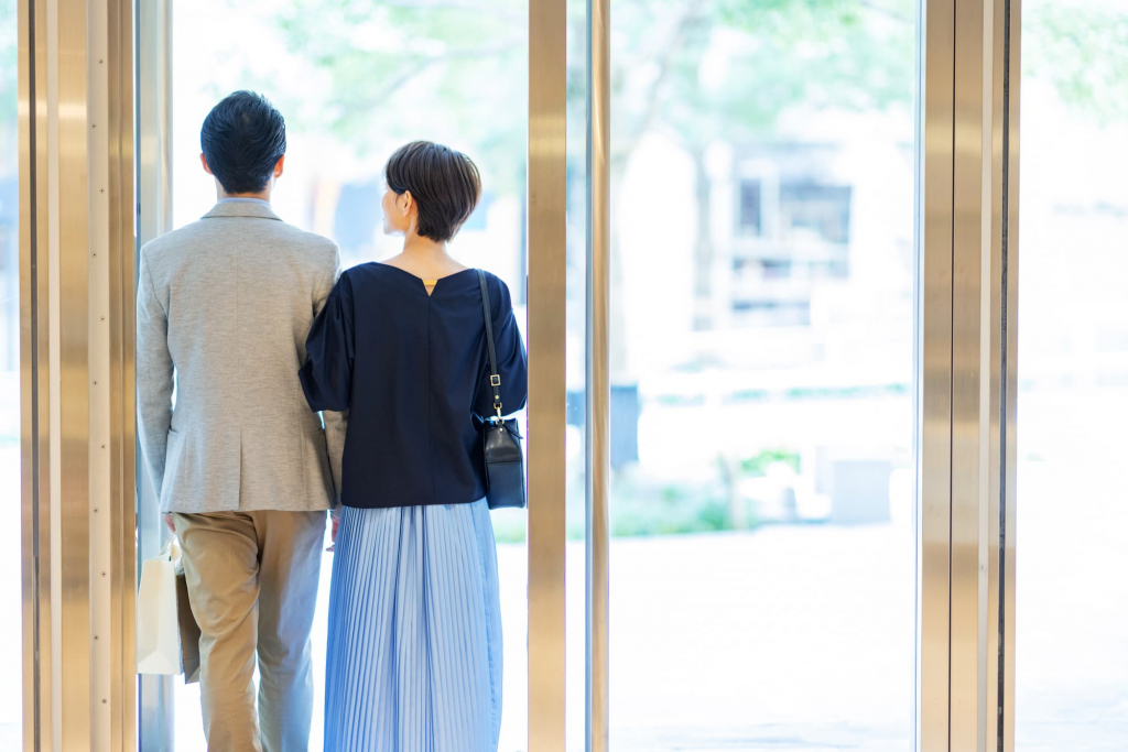 婚約指輪と結婚指輪の違いは？選び方・相場・購入先もご紹介_2